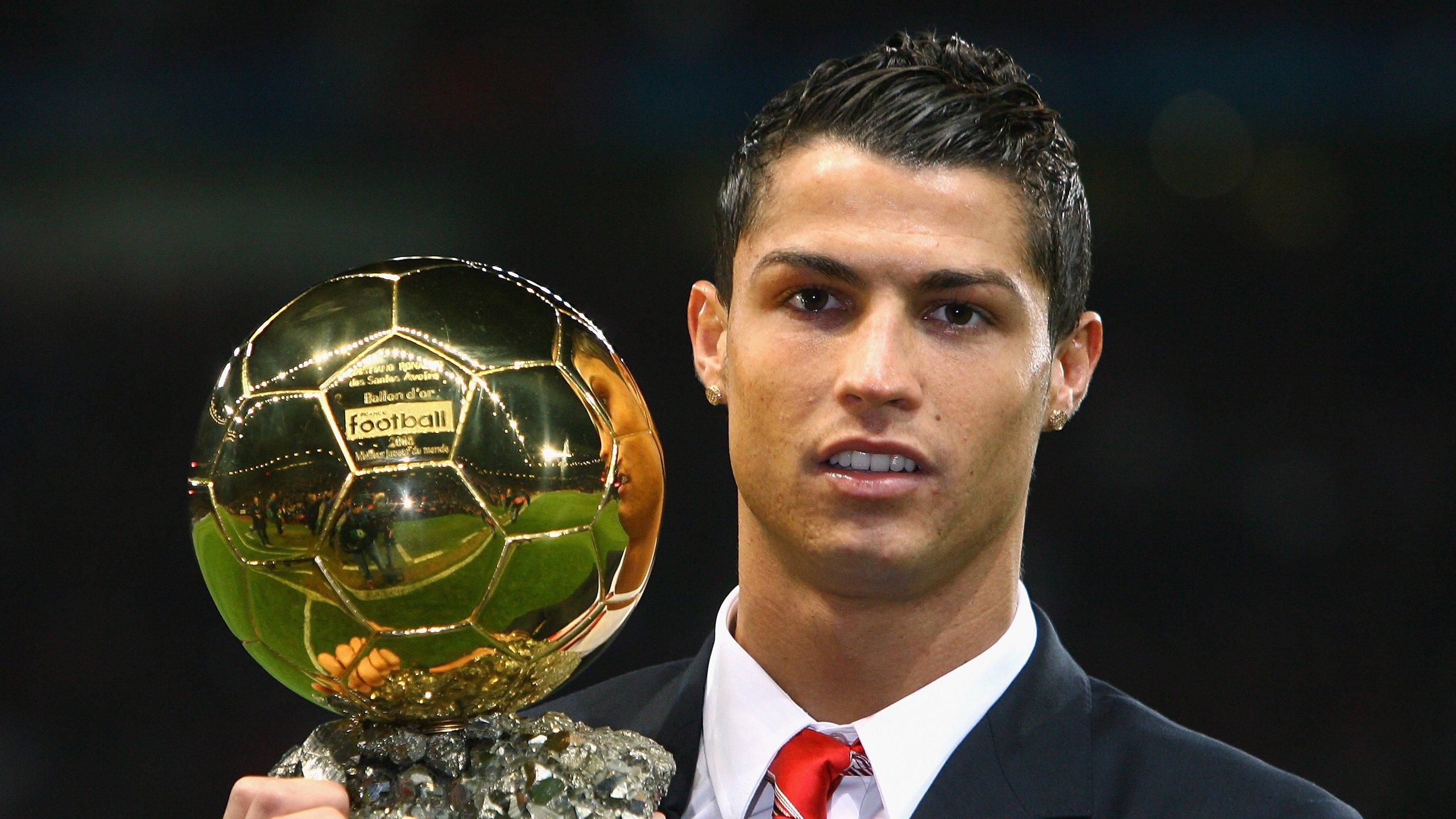 托桑·埃夫布奥姆万成为NBA未来之星，埃托奥布冯