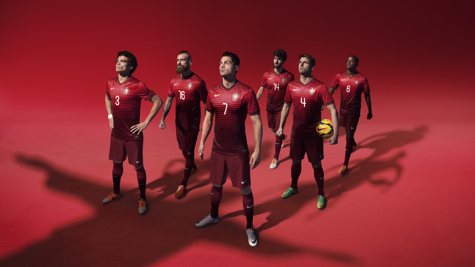 纳迪亚·巴托克莱蒂在女子10000米中获得银牌，纳迪亚 克莱尔